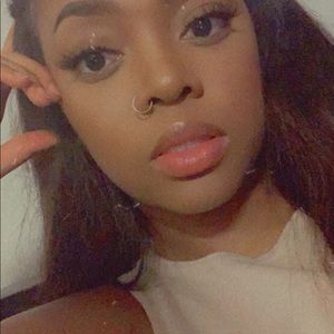 Meet your Posher, Kendra